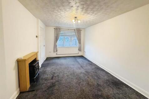 Grace Court, Burton Latimer, Kettering, Northamptonshire photo 3
