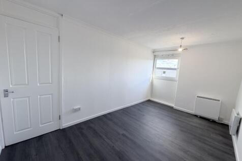 Glenacre Road, Carbrain, Cumbernauld, North Lanarkshire photo 5