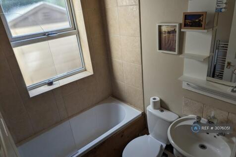 Alexandra Grove, Knaresborough, HG5 photo 3