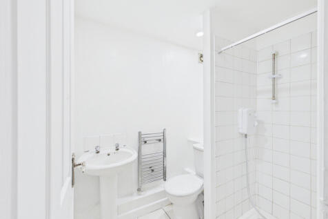 CAM01354G0-PR0653-STILL005