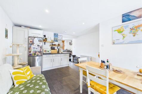 Open Plan Living / Dining / Kitchen
