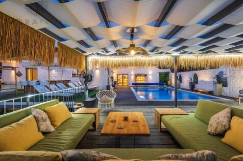 Almancil 6 Bed Villa For Sale Algarve Portugal (39)