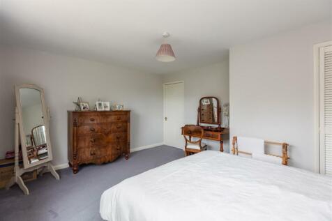 Pasture Lodge Bedroom 2-3.jpg