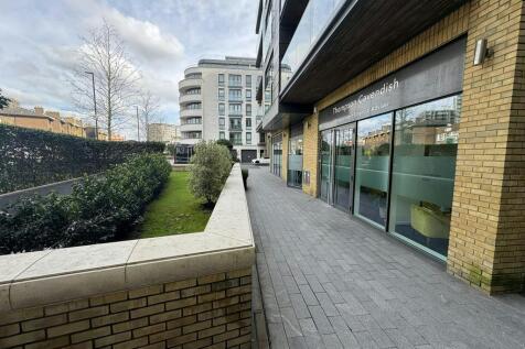 Kew Bridge  Unit 2  Brentford 1.jpg