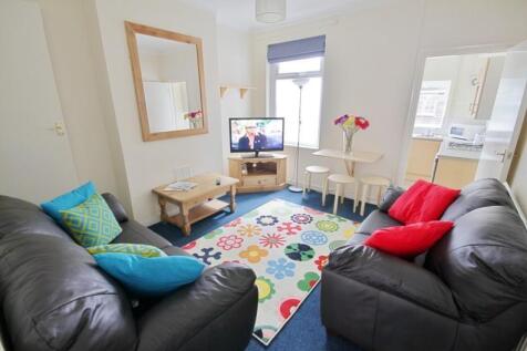 4-bed house on Paget Street, Loughborough, £1,820/mo