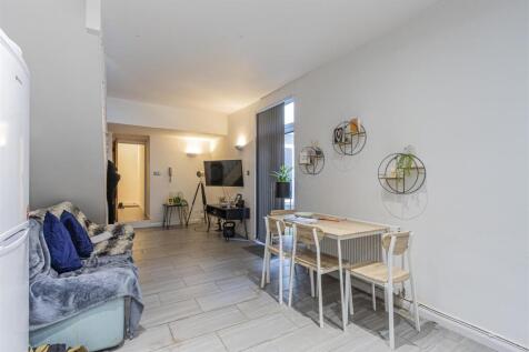 Howard Court 8-7.jpg