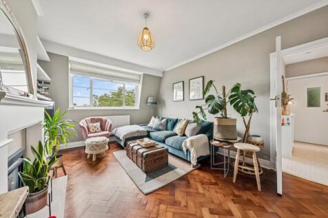 London, SW15 - property photo