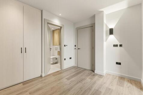 103004_Flat 21 Ta...