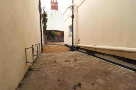 1-bed house on Cambridge Street, Grangetown, Cardiff, CF11, £500/mo