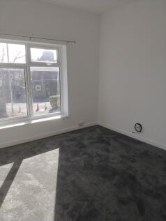 2 bed flat to rent Frank Webb Ave, Crewe CW1