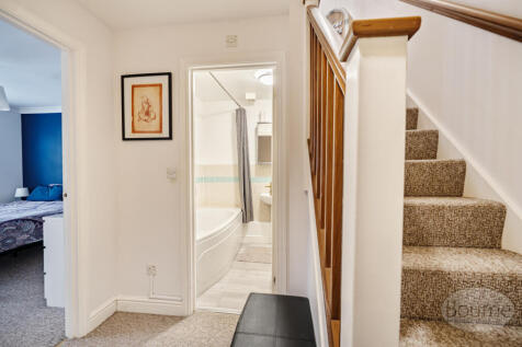 1f2b5cfe-91bf-453...