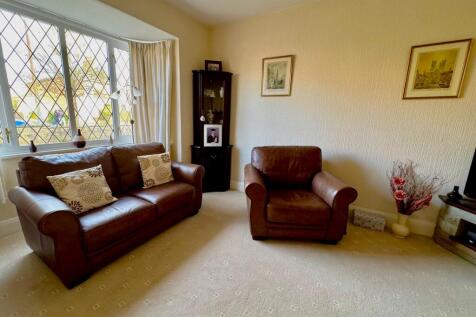Lounge1.jpeg