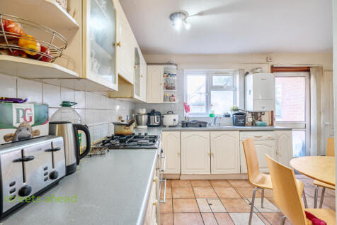 fb9e6db8-4653-48a...