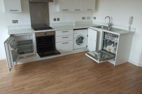 Fully Fitted Kitchen