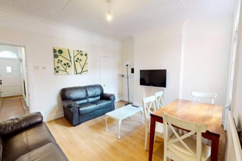 Student Digs - Sweet