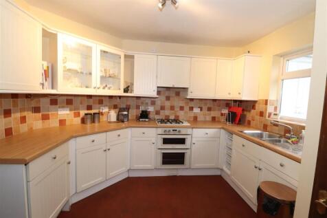 Spring Lane, Kenilworth photo 3