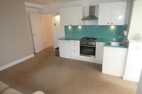 Range Road, Whalley Range  photo 4