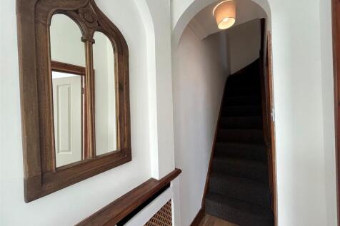 Hallway.jpg