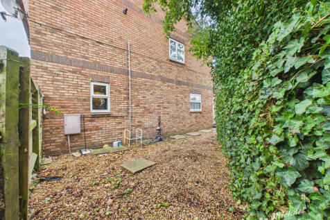 CAM03218G0-PR0759-STILL018