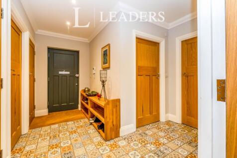 Chewton Oaks, 48 Ringwood Road, BH23 photo 4