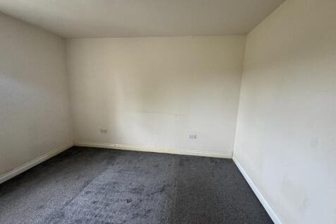 3 Broughton Court photo 5