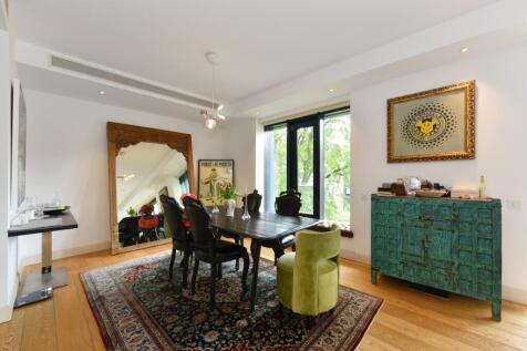 10 Holyrood Court (2)
