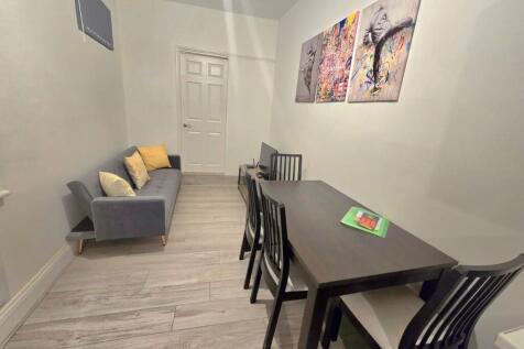 Flat 1,  120 Westbury Street, Thornaby, Stockton-on-Tees photo 3