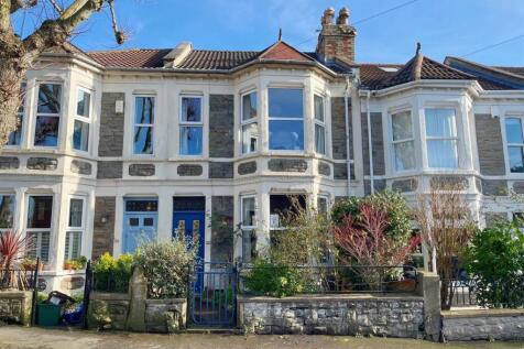 Front shot of property.jpg