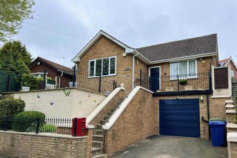 Springfield Avenue Wollescote 1.jpg