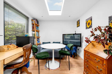 Whitestile Road (...