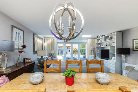 3 Longhurst Drive...