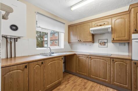Brook Street, Luton, Bedfordshire, LU3 photo 4