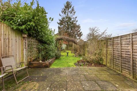 109 Penn Rd, HP15 7NA-13.jpg