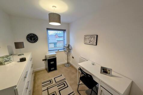 15 Crossman Way bedroom 3.jpg