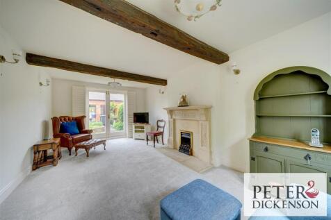 1 Owlets End Lounge.jpg