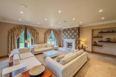 Formal Lounge