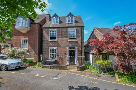 25 St  Leonards Close-1.jpg