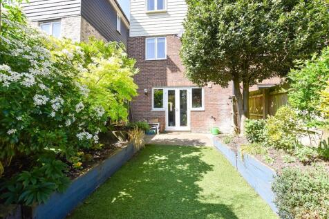 Rear Garden..jpg