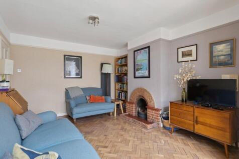 103037_3 St Clair Road(4)ENH.jpg