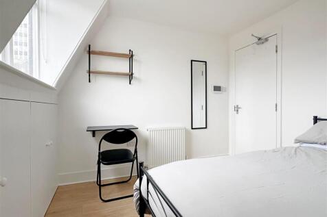 Bedroom3 (1).JPG