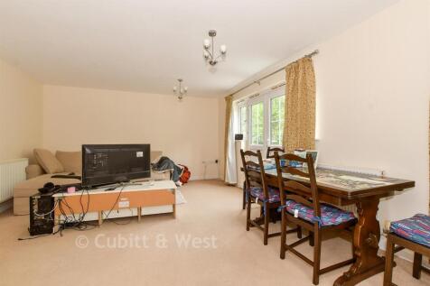 Lounge/Kitchen