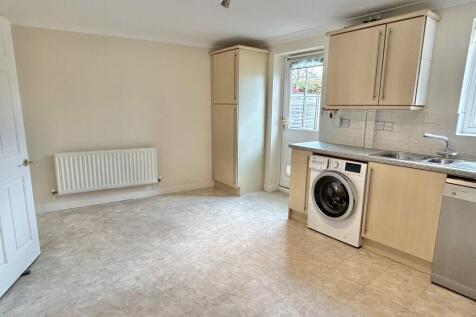 Fleming Way, St Leonards, Exeter photo 3