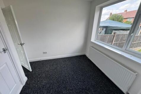 Rowena Drive, Thurcroft, S66 9HS photo 4