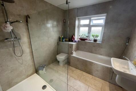 Hillcrest- Bathroom 
