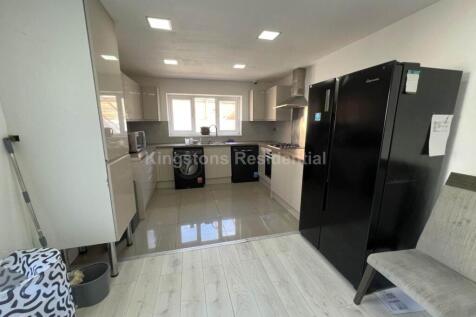 6 Bedroom House at Alfred Street, Roath, Cardiff, CF24 4TY photo 4