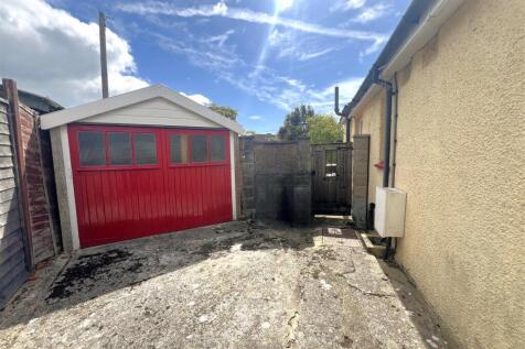 garage front.JPG