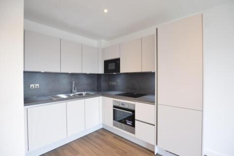 Pearkes House, Fairfield Avenue, WD19 photo 4