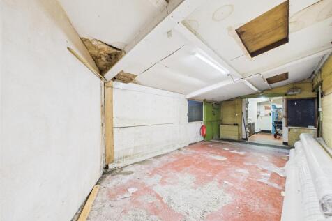 CAM03844G0-PR0377-STILL007.jpg