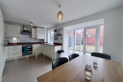 Whitmoore Drive, Auckley, DN9 photo 3