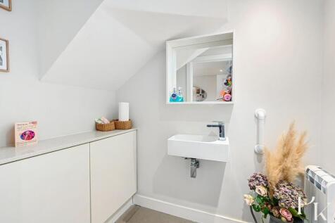 3 Queens Place, BN1 (16).jpg